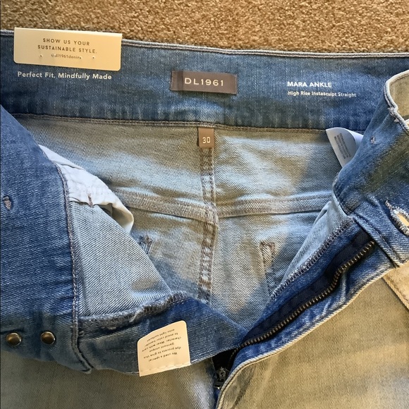 DL1961 Mara Ankle Straight Leg Size 30 - Picture 5 of 7